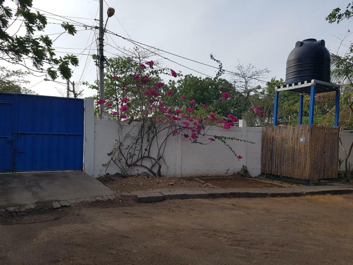 Tapihouse Hostel Las Penitas Exterior photo